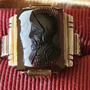 VINTAGE 10K YELLOW GOLD DOUBLE HEAD CAMEO ROMAN SOLDIER MENS RING SZ 9.25